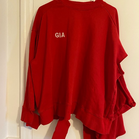 Red GIA cool cut crew neck - Picture 2 of 5